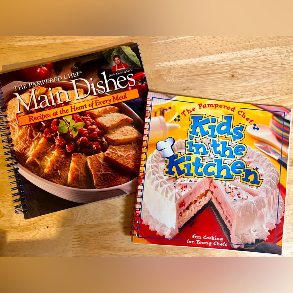 2 Pampered Chef spiral bound cookbooks - Main Dishes and Kids in the Kitchen
